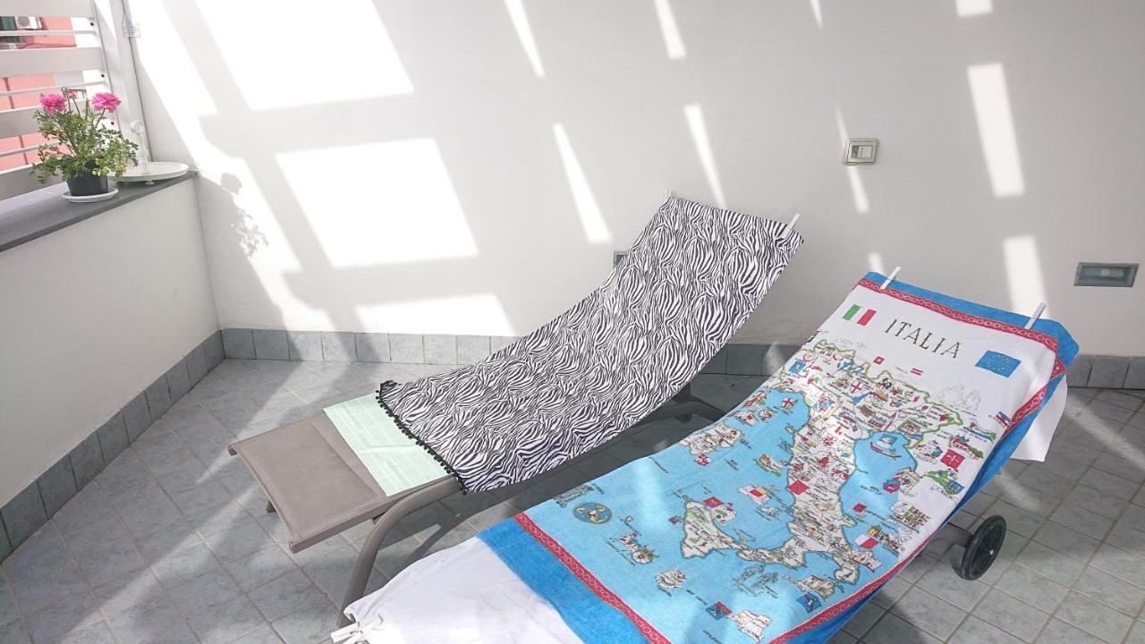 נאפולי Sky-Terrace In Central Station, 3 Bedrooms מראה חיצוני תמונה
