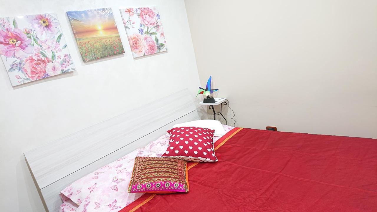 נאפולי Sky-Terrace In Central Station, 3 Bedrooms מראה חיצוני תמונה